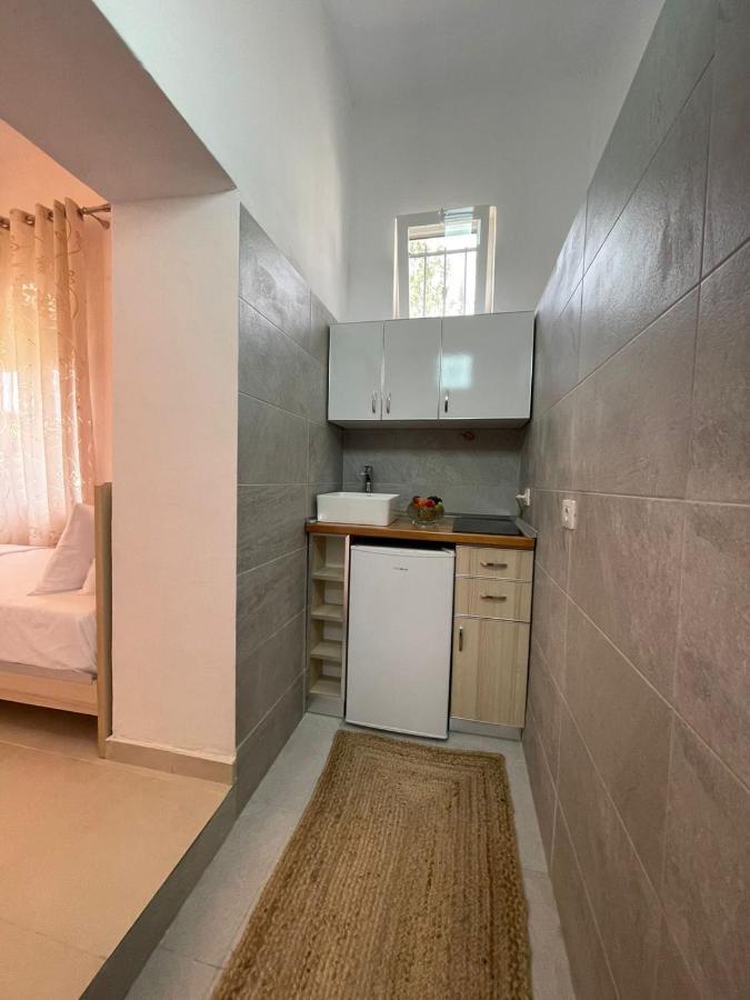 Skrapari Studio Apartment Zhaban Exterior foto