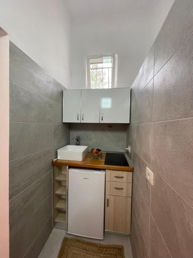 Skrapari Studio Apartment Zhaban Exterior foto